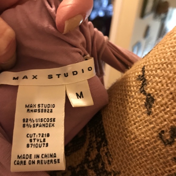 🌸MAX STUDIO Sleeveless Top - Picture 6 of 6